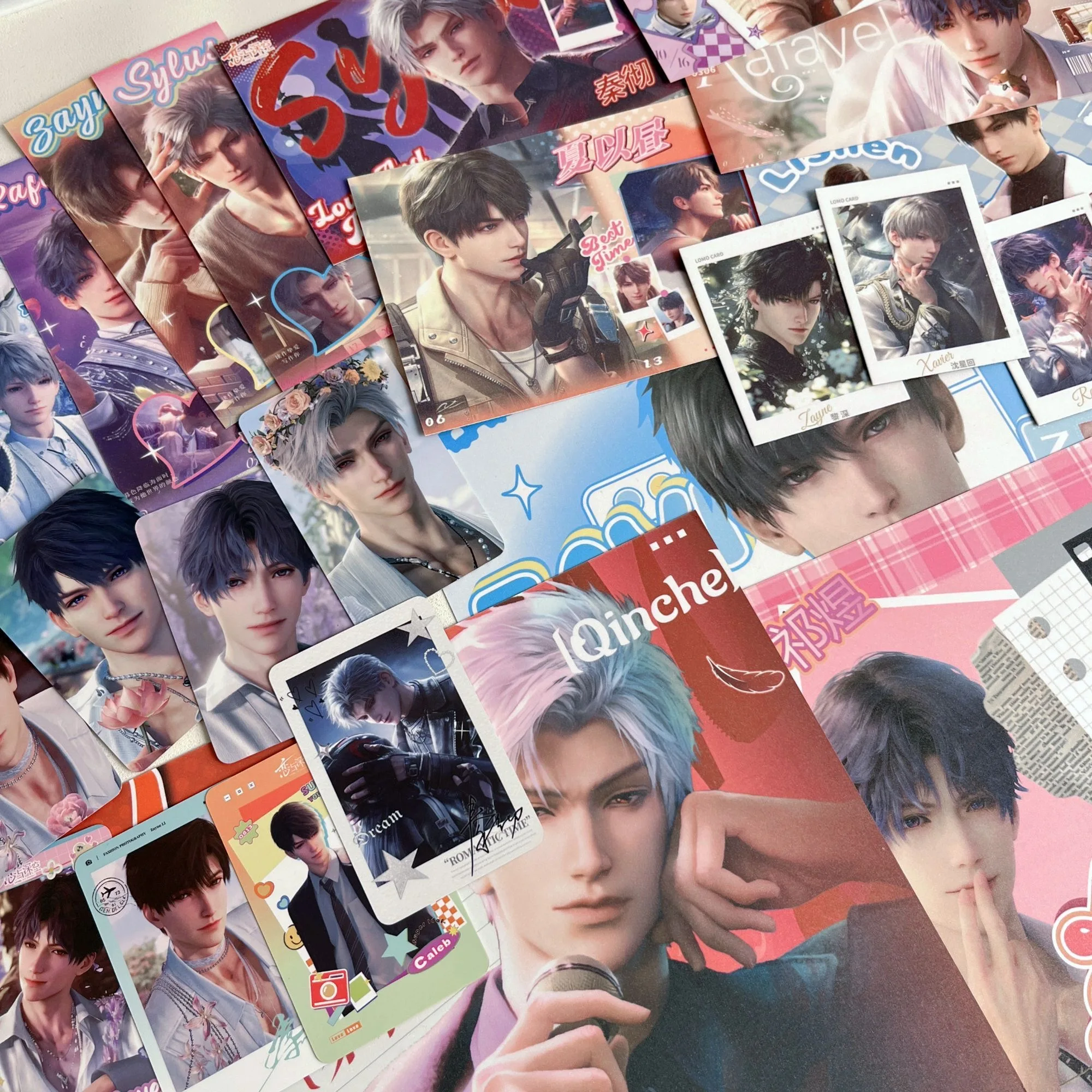 28 قطعة/المجموعة/مجموعة لعبة Love And Deepspace Merch - بطاقة Rafayel Zayne Sylus Caleb LOMO/بطاقة بريدية/إشارة مرجعية/حقيبة هدايا ملصق