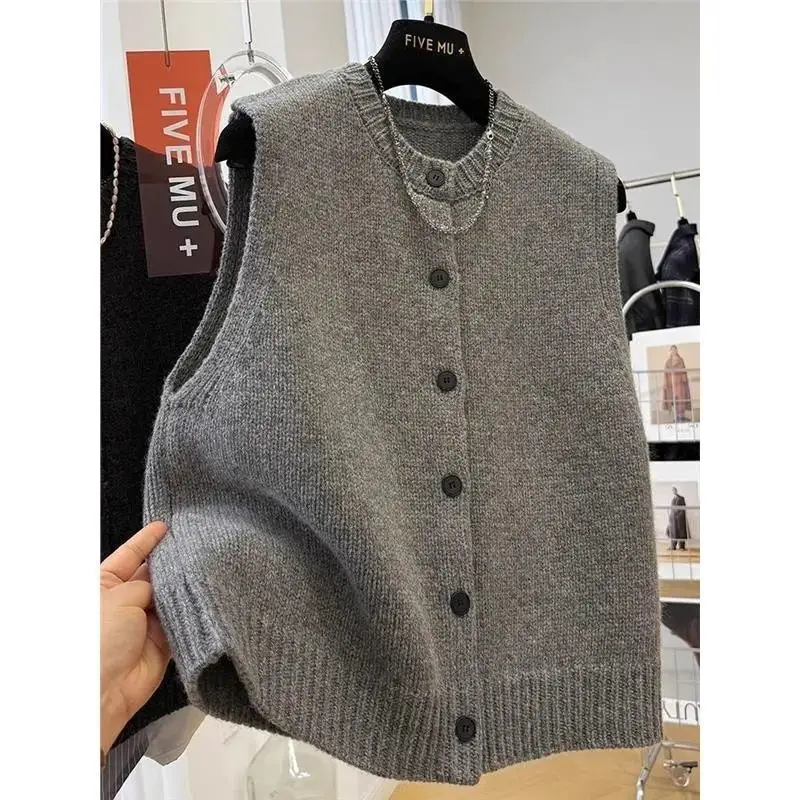 

Premium Solid Color Round Neck Knitted Vest for Women's Spring and Autumn New Casual Single Breasted Sleeveless Vest