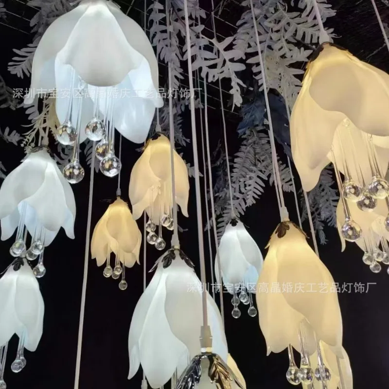 

10 Magnolia chandeliers in the wedding hall, creative acrylic luminous decorative lights, wedding venue arrangement lamps wholes