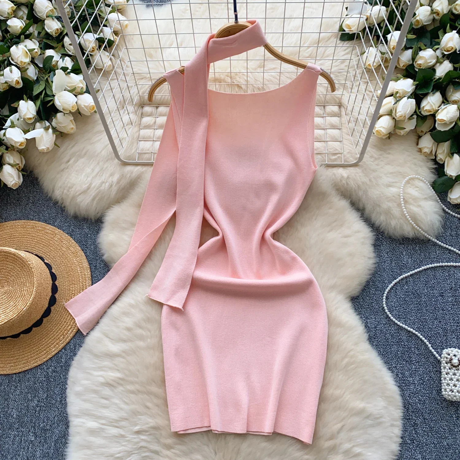 Mini vestido Bodycon sem mangas com decote em v feminino, monocromático, rosa, suéter sexy, elegante, streetwear, festa, clube, Y2K, verão, 2022
