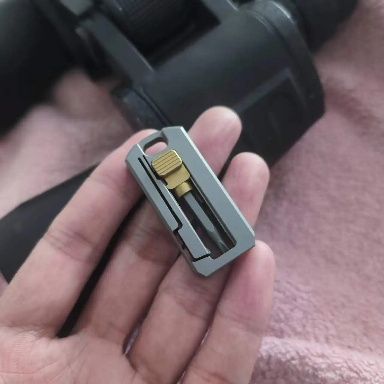Imagem -05 - Titânio Liga Chave de Fenda Bit Alça Leve Desmontagem Portátil Mini Ferramenta Edc Keychain Presente do Homem Casa