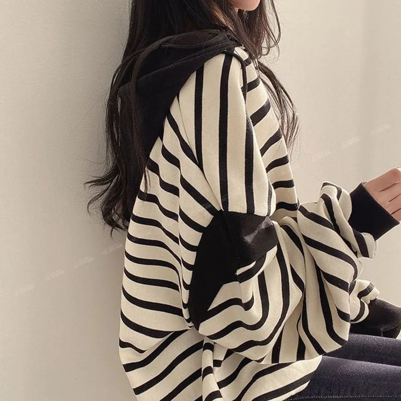 Autumn New Oversized Black White Stripe Hoodies Women Loose Wide Long Sleeve Pullover Woman Students Keep Warm Hoodies Ladies