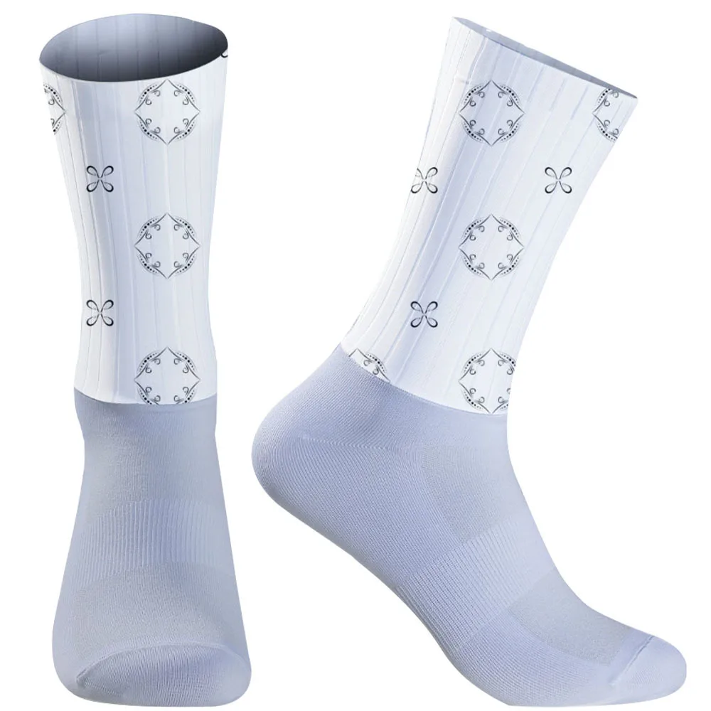 

Велосипедные носки с толстым полотенцем и амортизирующим и дышащим усилением лодыжки на 10-часовые, без растирания ног.