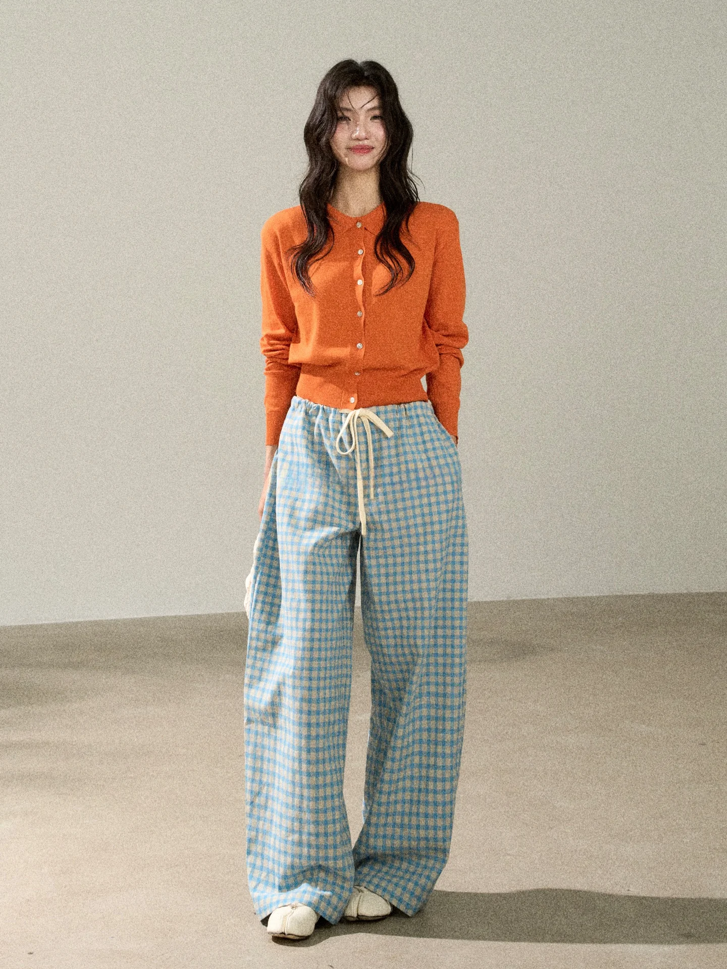 

Синие клетчатые брюки в стиле ретро, ​​женские прямые повседневные брюки с эластичной резинкой на талии, корейский стиль, смесь хлопка