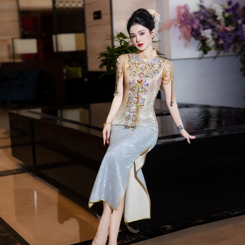 

Light Colored Manual Pearl Studded Xiuhe Costume 2025 New Bride's Chinese Luxury Wedding Qipao Dress