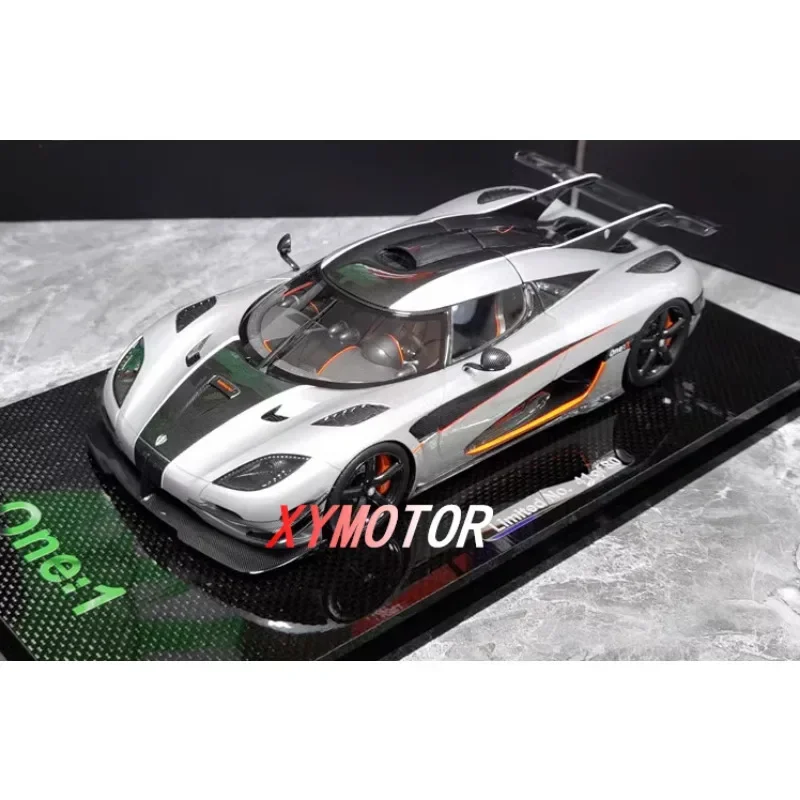 

MCM 1/18 для Koenigsegg ONE1 навес задняя дверь Съемная Смола литые модели автомобиля игрушки подарки хобби демонстрация коллекции серебро