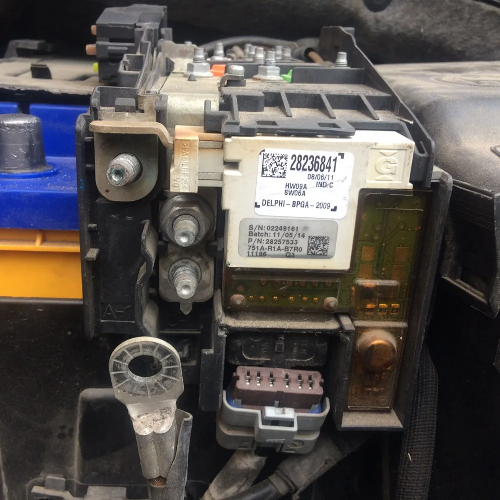 

28257533 28236841 Car Fuse Box Voltage Module For Citroen C4 Picasso 3008 5008 308CC-Y79A