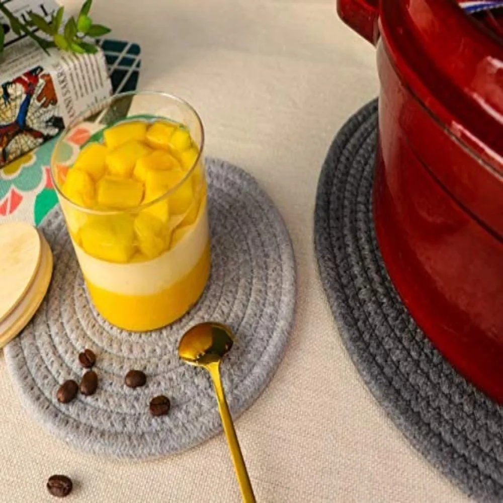 

8Pcs Boho Style Cotton Woven Coasters Set Absorbent Thickened Potholders Set Eco-Friendly Hot Mats Home Decor
