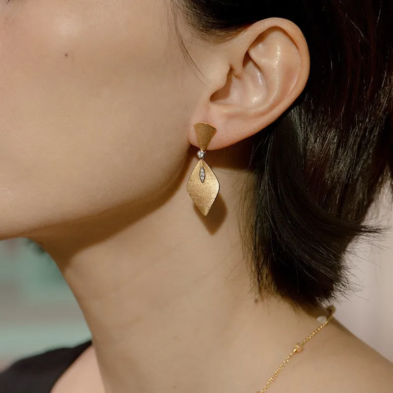 French Retro Electroplated K Gold Fringed Medieval Earrings Irregular Geometric Brushed Earrings