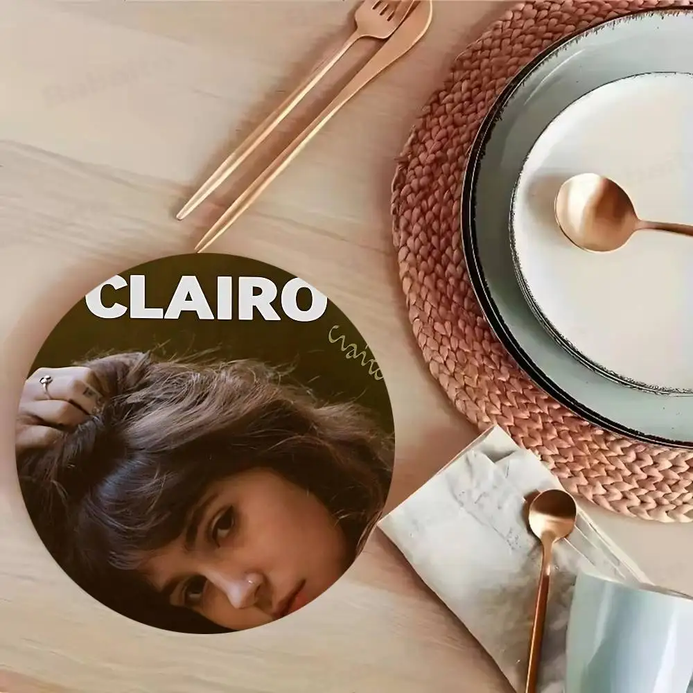 Famous Singer C-Clairo pattern art painted wooden anti-slip coasters, suitable for decoration of living room kitchenware