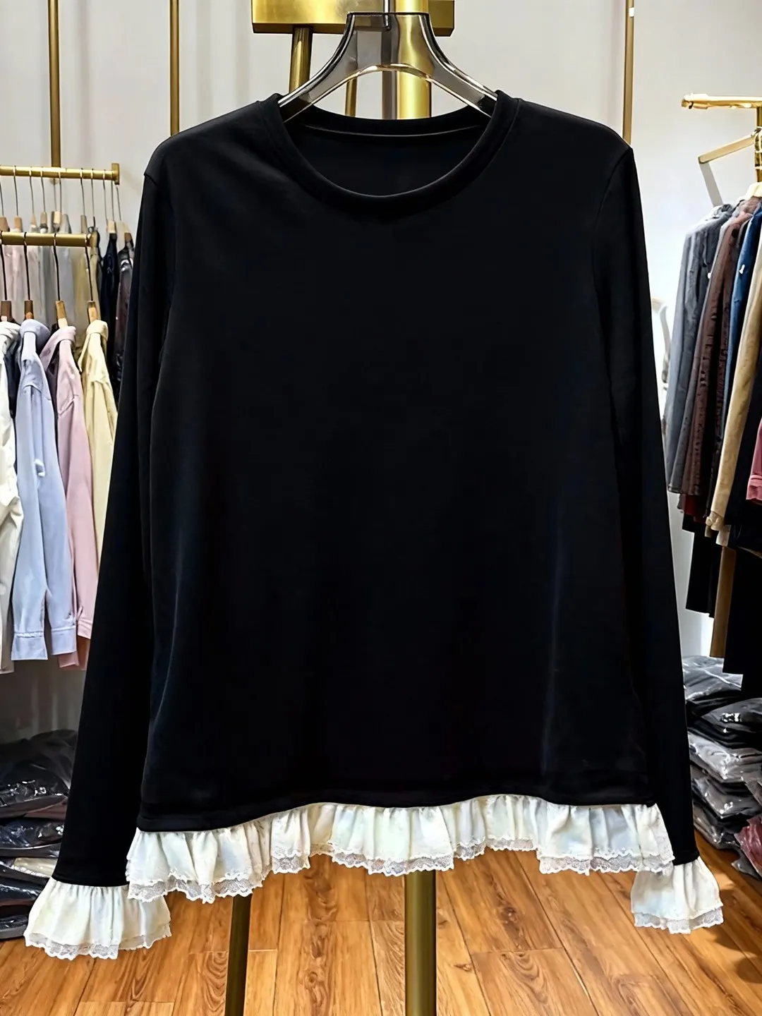 Lente 2026 Nieuwe Europese Sle Gesplitste Zoom Lange Sve Bla T-shirt Vrouwen Pendelen Anti-Aging Comfortabele Basis irt top