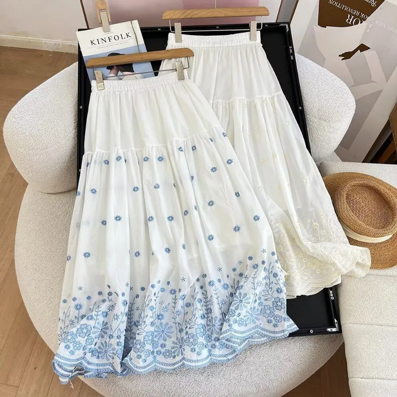 

2025 New White Floral Mid-length Embroidered Slim and Sweet High-waisted Skirt Long Skirt