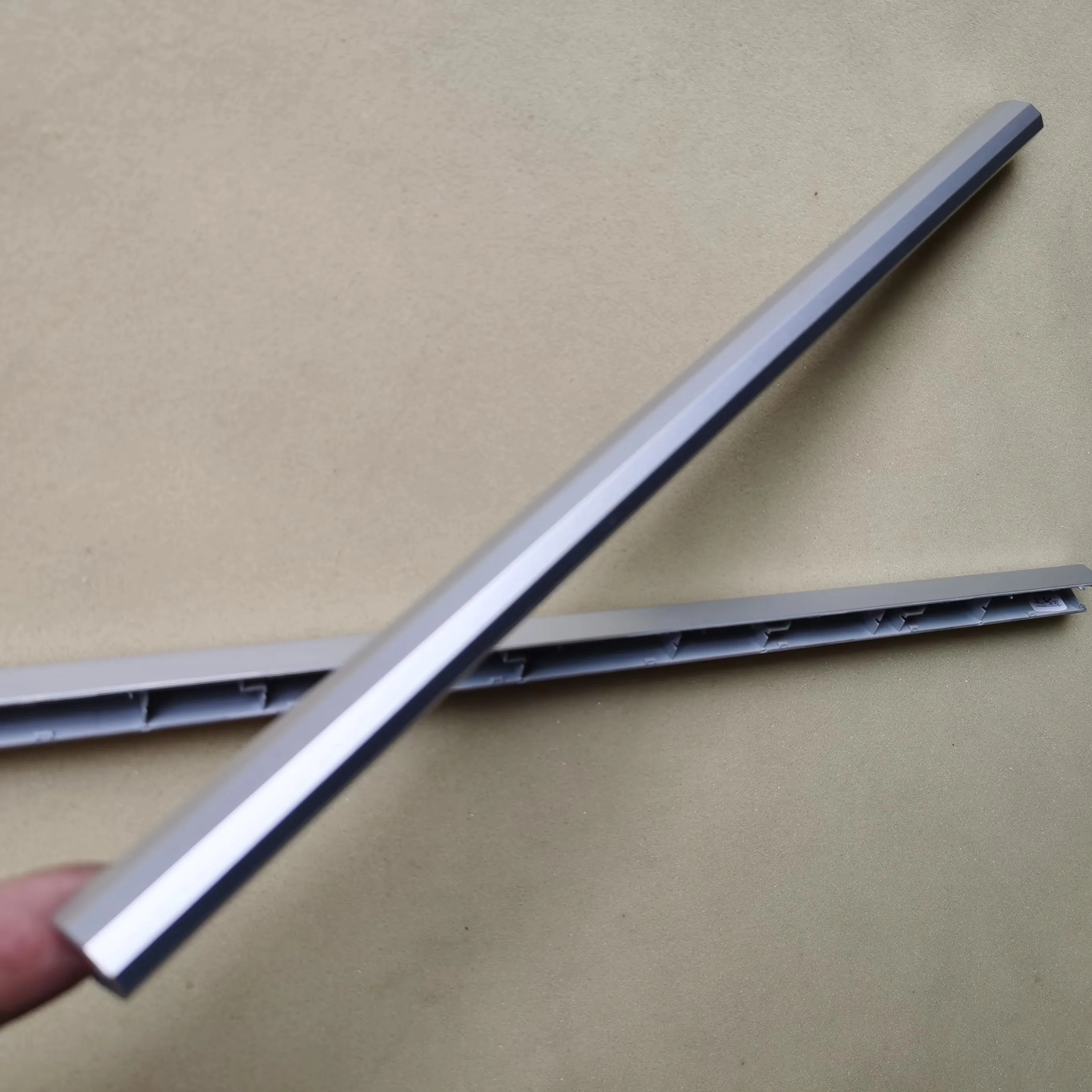 1pcs New laptop LCD Hinge Shaft Cover Bezel for ASUS Pro15 2021