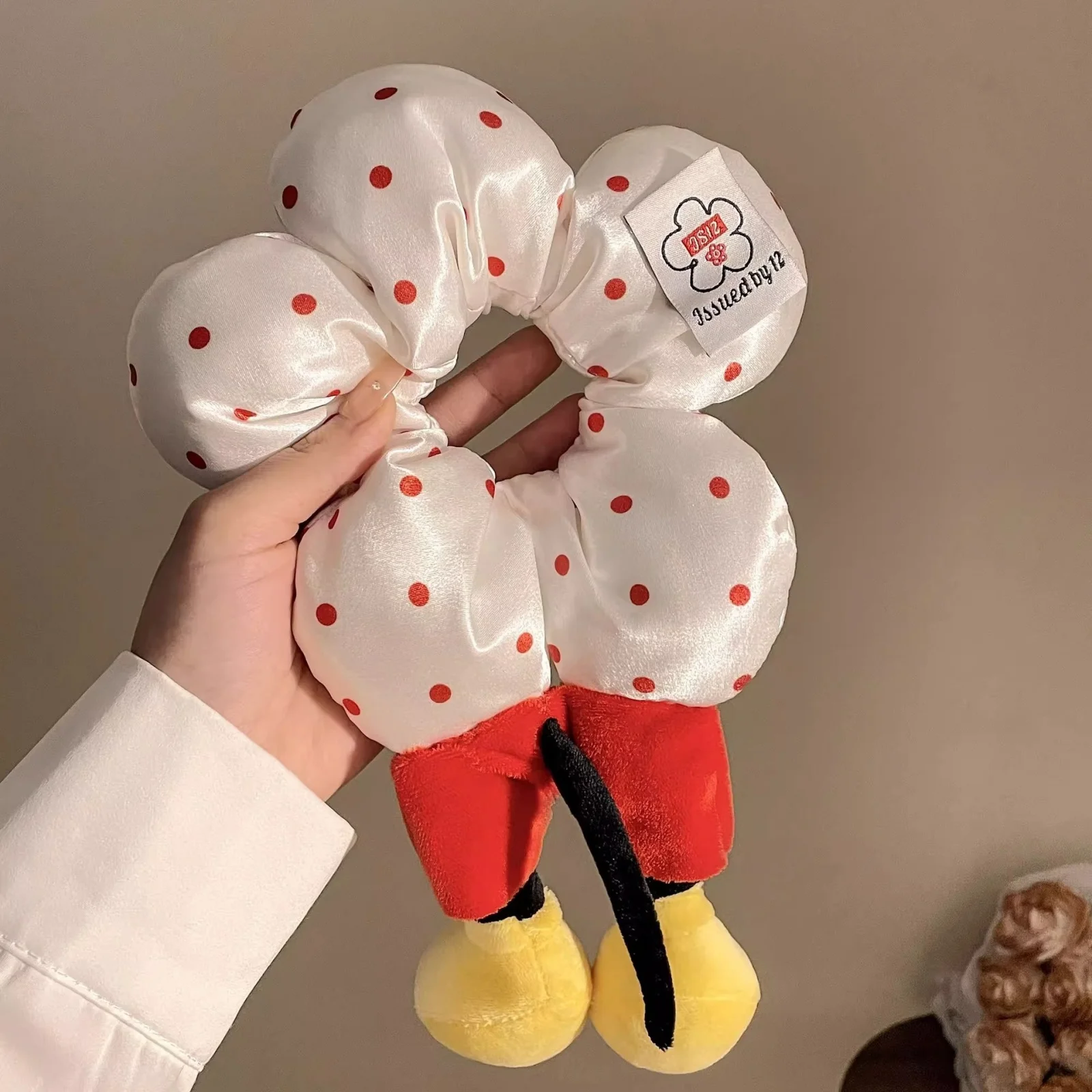 1 Stück niedlicher Cartoon-Puppen-Haargummi, gepunktete Blume – geformter Haargummi, lustiges und Kawaii-Haar-Accessoire für Mädchen – Detail 1