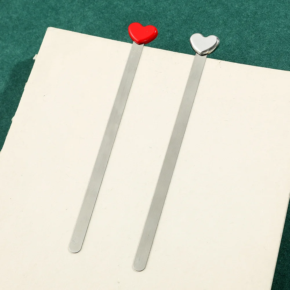 Fashion Simple Red Sliver Love Heart Metal Bookmarks Creative Beautiful High Quality Bookmark Reading Assistant Book Support