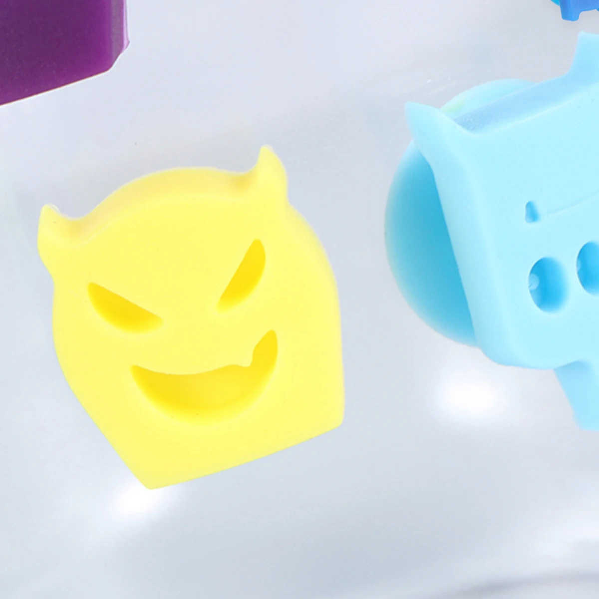 

12pcs Glass Tags Colorful Silicone Drink Markers Eco Friendly Party Supplies Glass Decor Accessories Kitchen Bar Items