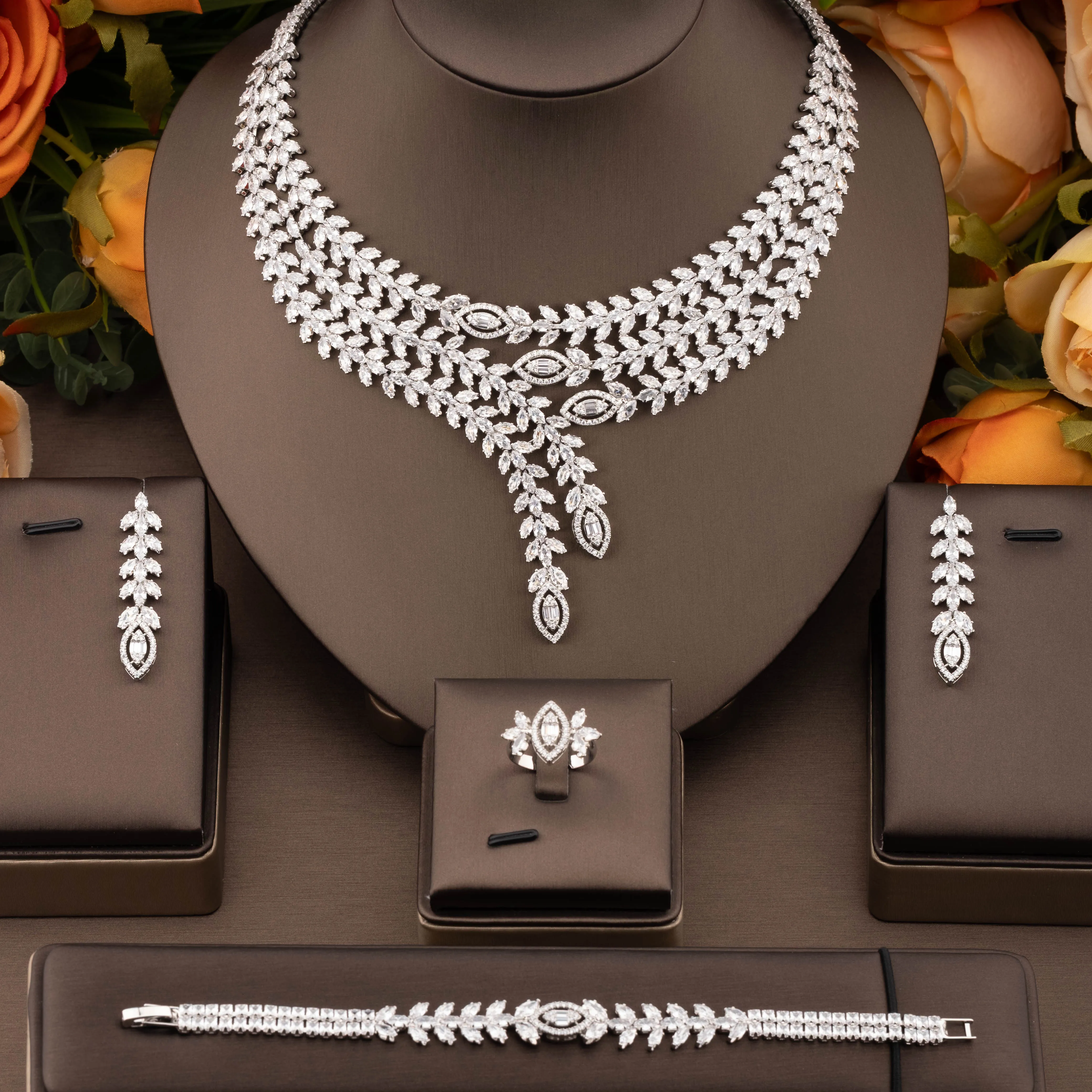 

1 Set of Luxurious and Elegant Jewelry Set with Sparkling Cubic Zirconia and Three-Layer Interwoven Wheat Ear Design, Suitable f