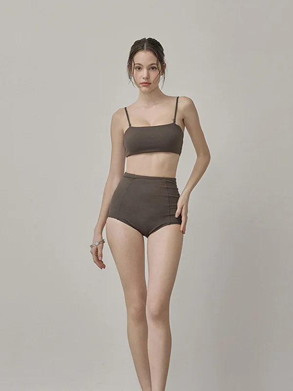 Nuovo costume da bagno a due pezzi 2025 Set di magliette sportive larghe Set casual che copre la pancia Boxer dimagrante Costumi da bagno puri Fem