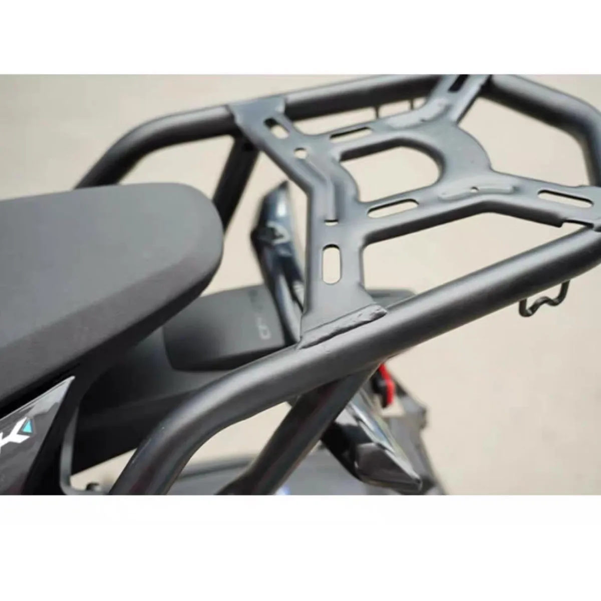 Motorcycle tailstock rear seat armrest carbon steel tailstock rack For CFMOTO 675SR-R 675SR SR-R 675NK 675-NK