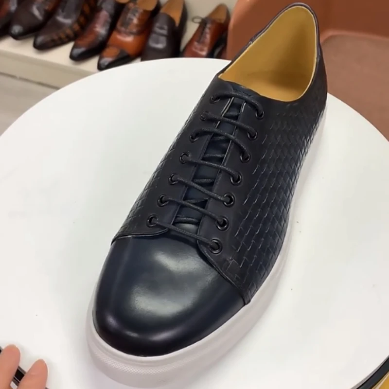 

Luxury Brand Designer Red Men Shoes Genuine Leather Lace Up Sneakers Fashion Breathable Business Casual Shoes for Man Loafers