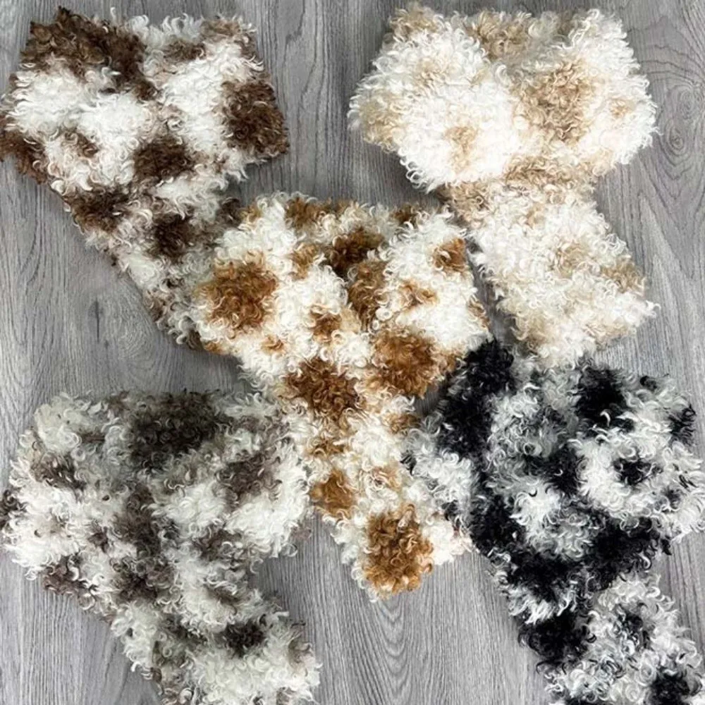 Lockiger Textur-Magnetischer Halstuch mit Fleckmuster, Dicker Lockiger Fleece-Kragen, Premium-Qualität, Winddichter Kunstfell-Schal – Detail 2