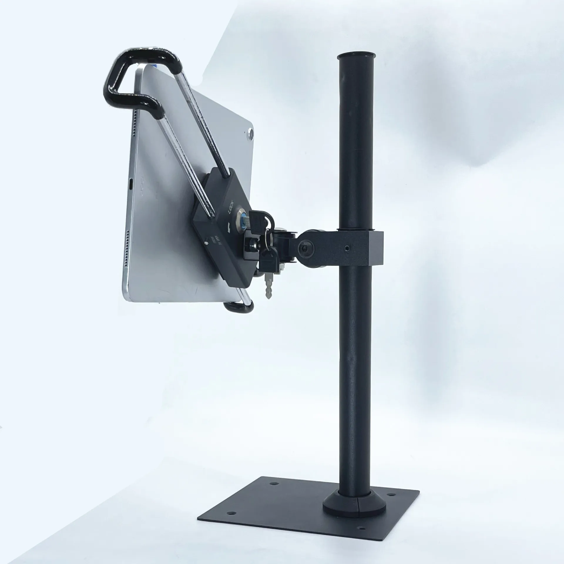 High and low adjustable desktop tablet bracket with lock anti-theft diagonal clip fixed
