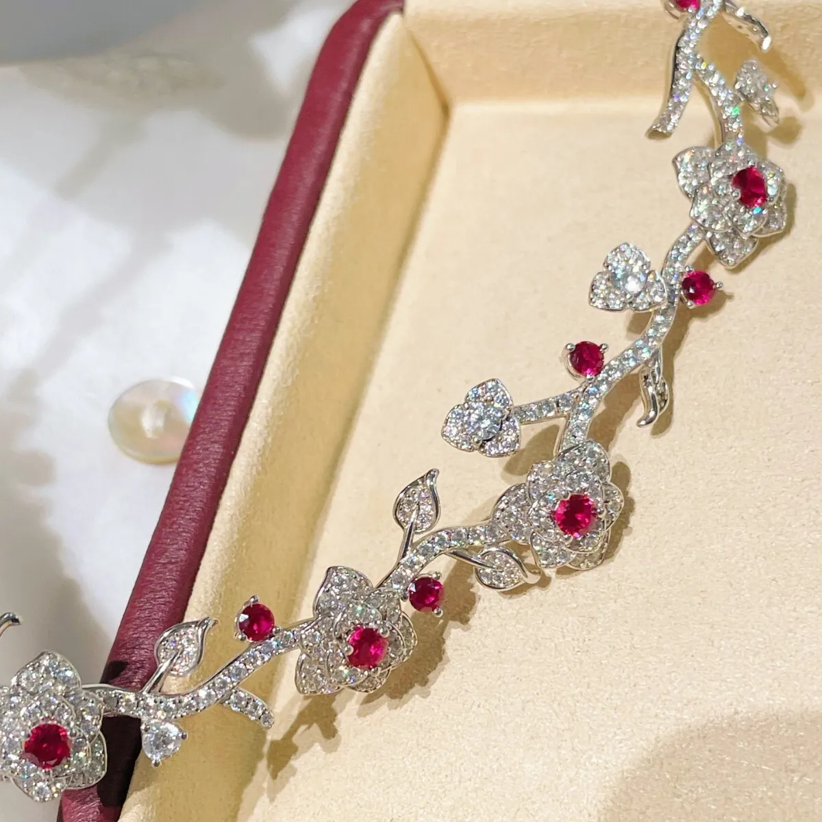 925 Sterling Silver Gold-plated Pigeon Blood Gemstone Handcrafted Rose Camellia Flower Profusion Red Corundum Dinner Necklace