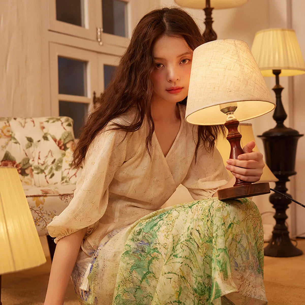 

Lan Qiu Zhi Meng Autumn Collection: Vintage Art Print Designer Strap Dress
