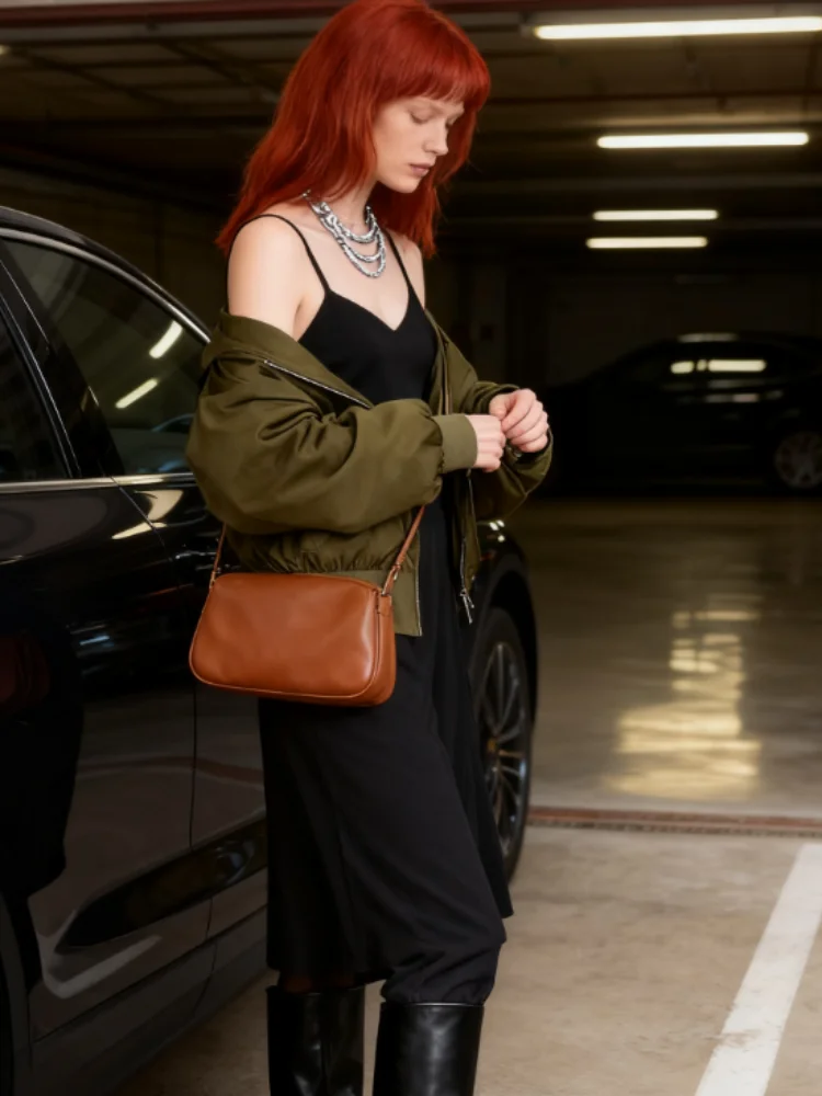 

Retro Green Stand Neck Bow-Tie Short Jacket Women Casual Buttons Zipper Thick Coat 2025 Autumn High Street Female Outerwear