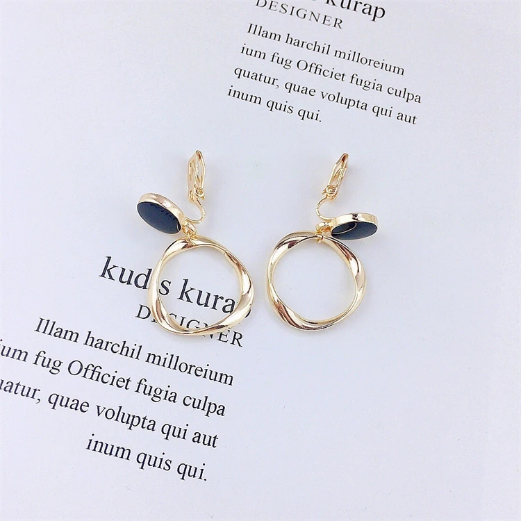 Retro Style French Small Black Circle Earrings Without Piercing Hole Temperament Ear Clips Earrings for Women Female Party