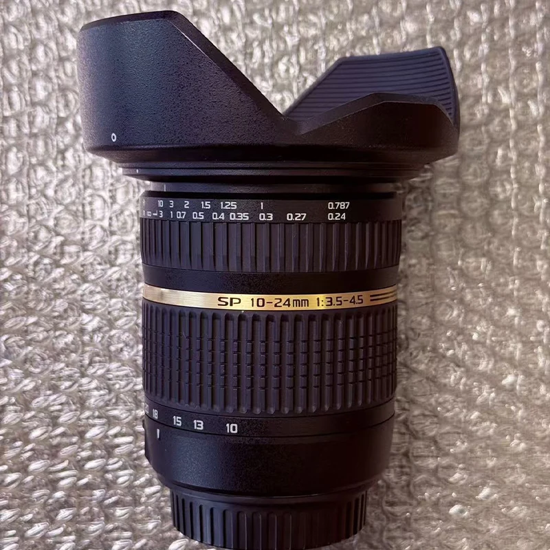 97% nuevo, lente Tamron AF 10-24mm f/3.5-4.5 SP Di II LD Aspherical (IF) para cámaras réflex digitales.