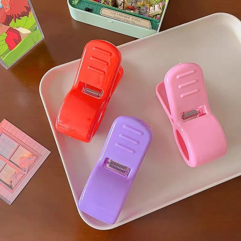 กิ๊บติดผมการ์ตูนสีสันสดใสขนาดใหญ่สำหรับผู้หญิง - ที่ยึดผมหางม้าและอุปกรณ์จัดแต่งทรงผมน่ารัก ทำจากพลาสติกที่ทนทาน