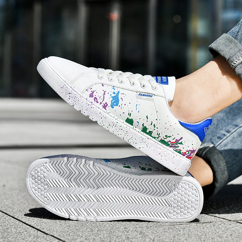 Klasyczny Unisex biały buty deskorolkowe mężczyźni trampki moda Graffiti designerskie trampki męskie płaskie męskie trampki do skatingu