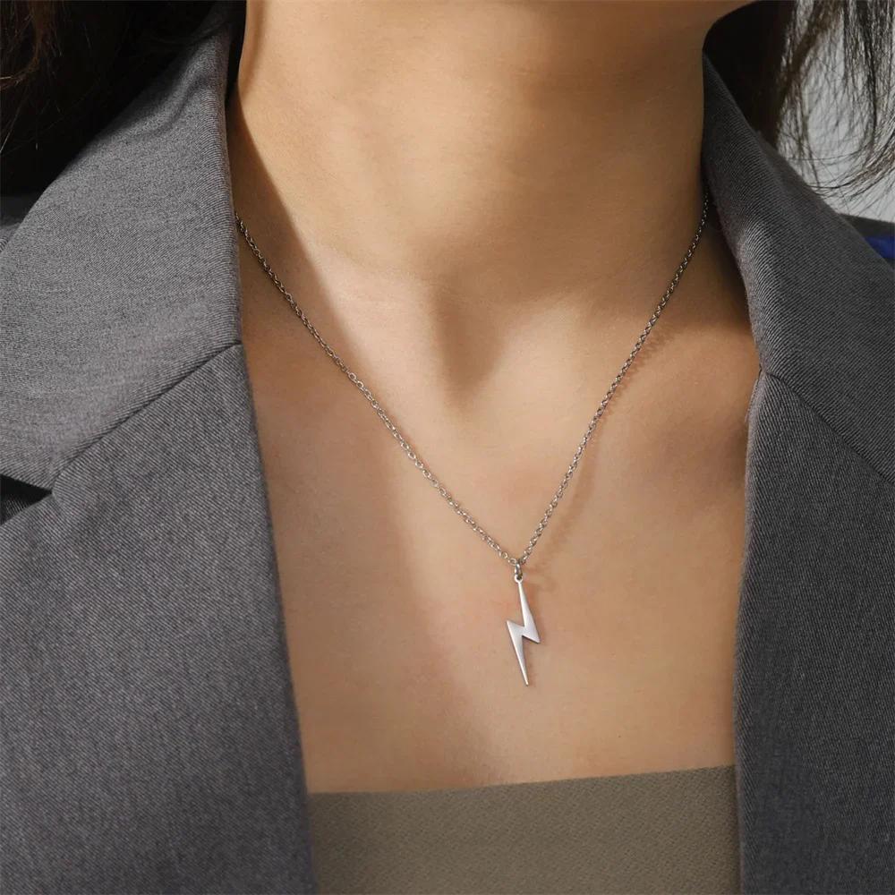 Skyrim Lightning Pendant Necklace Chain Geometric Stainless Steel Simple Necklace for Women Men Party Ornament Jewelry Accessori