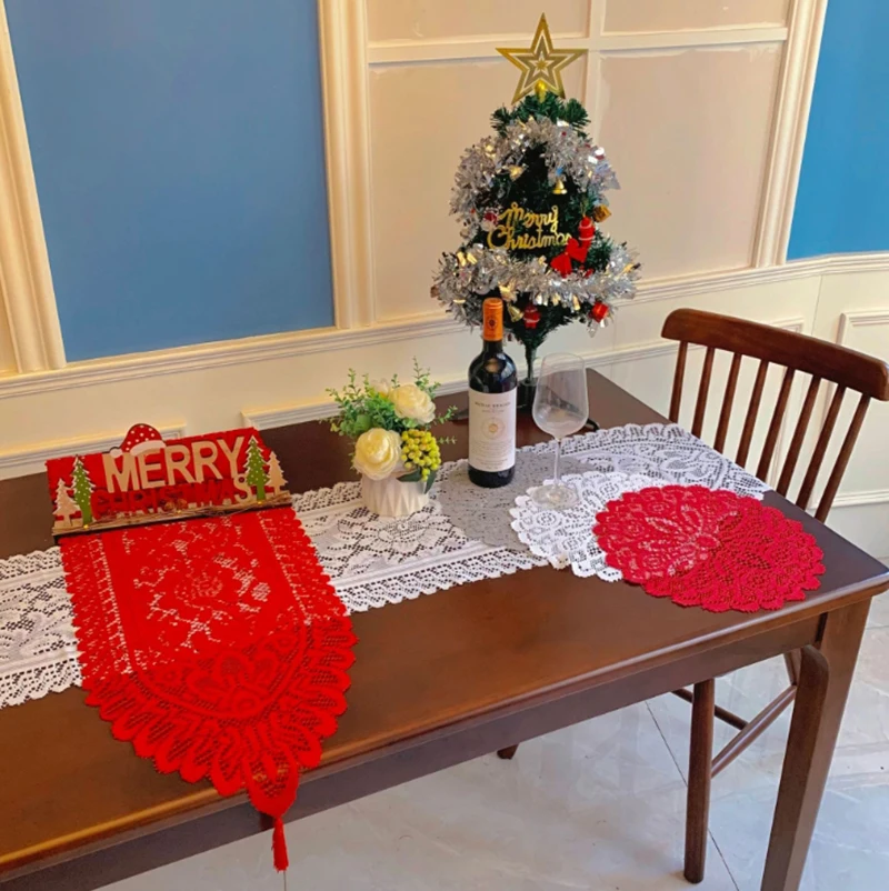European And American Ins Style Christmas Red And White Lace Decoration With Snowflakes With Hanging Ball Table Runner Placemat