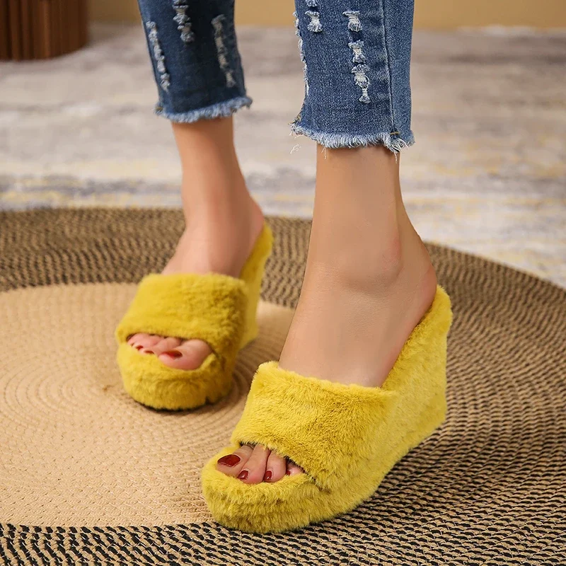 2024 New House Slippers Women High-heeled Fur Drag Outdoor Slippers Round Head Wedges Shoes Zapatillas