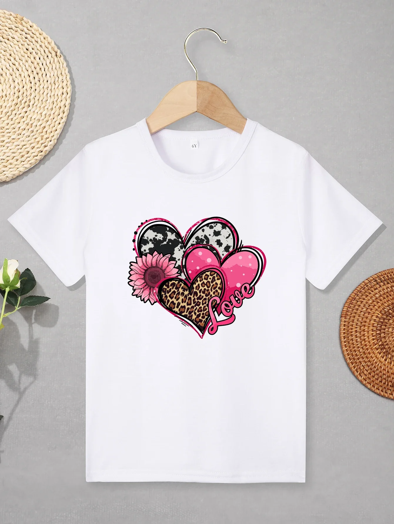 

Girls Leopard Heart Graphic Short Sleeve Tee Shirt Kids T-shirt