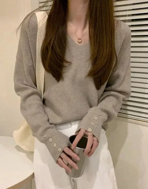 

Korean Knitwear Loose Fit Slimming Base Layer Top for Women Autumn New Arrival Casual