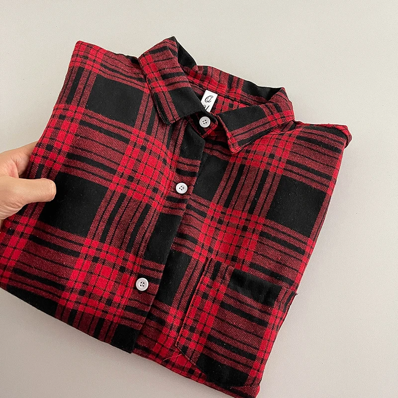 Frühling Sommer 2026 Kariertes Hemd Frauen Langarm Button-Down-Bluse mit Tasche Schulmädchen Lose Karo Shirts Casual Weenkend