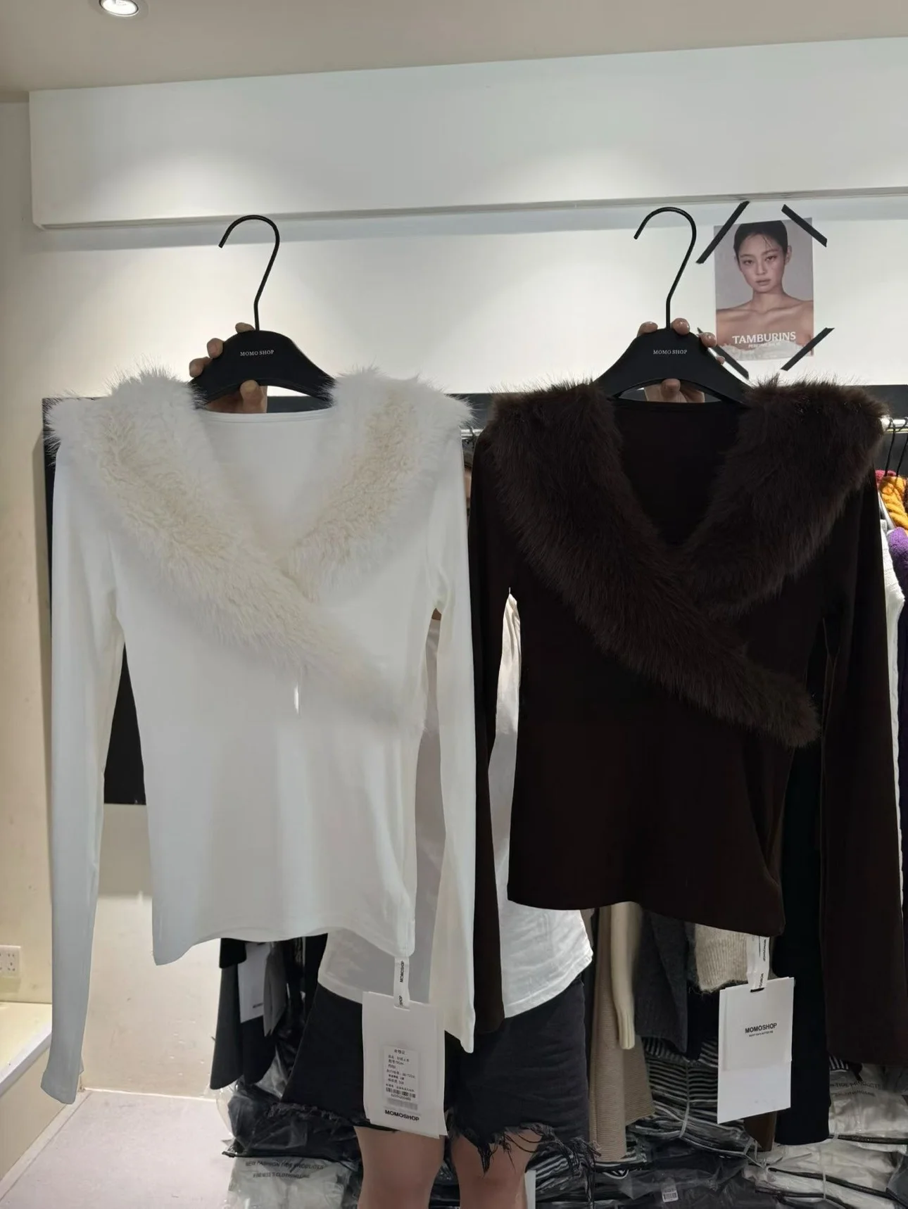 

Korean Sle Long Sve Furry Patchwork V-Ne Women's T-irt Soft Comfortable Cotton Thiened Winter Faion Top