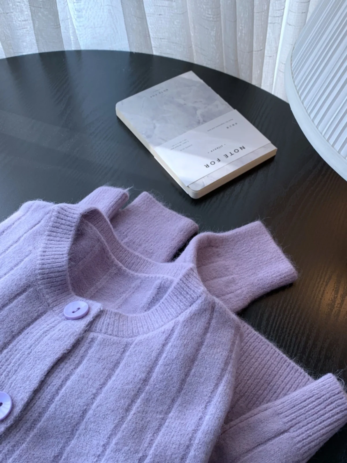 Kardigan damski z dzianiny w kolorze fioletowym, na wiosnę, wyszczuplający, w pionowe paski, jednolity kolor, casualowy, modny, dekolt w serek...