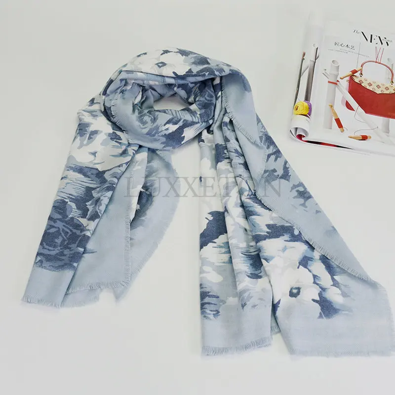 

Silk Scarf Women Printed Design Classic Rectangle Handmade Hemming Elegant Scarves Neckerchief New Fashion