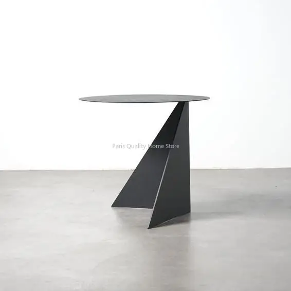 # Minimalist Tasarımcı Sehpası İskandinav Modern Basit Ev İçi Geometrik Metal Köşeler Birkaç Kenar Siyah