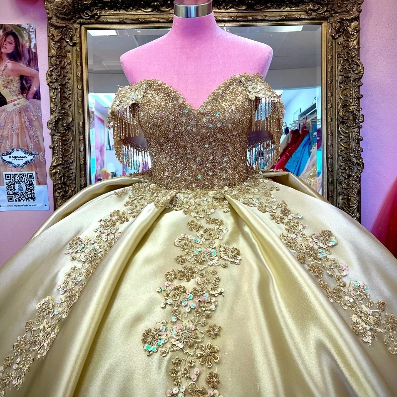 Mexican Gold Shiny Quinceanera Dresses Beads 3D Flower Applique Birthday Princess Formal Ball Gowns Vestidos XV Anos 15