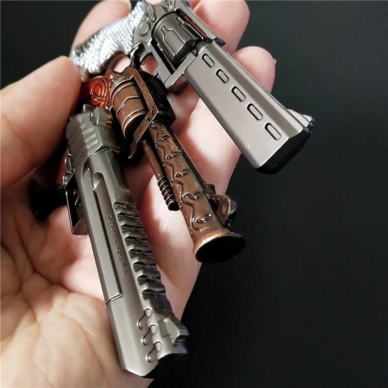7.5cm/2.95in Peace Game Peripherals Bastion Mini Pistol Keychain Weapon Models Creative Backpack Pendant Boys Toys Gifts Crafts