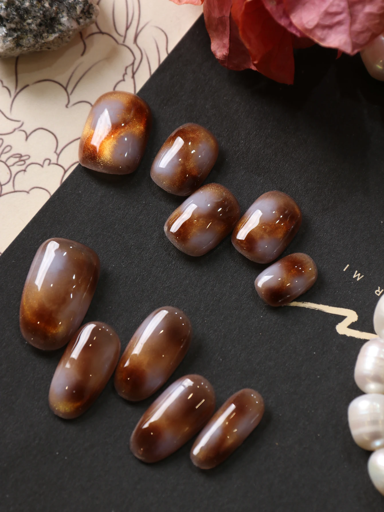 10Pcs Press on Nails Short Brown Red Halation Acrylic Press on Nails Fake Nails Includes 1 Sheet of Adhesive Tabs & 1 Pc Mini File