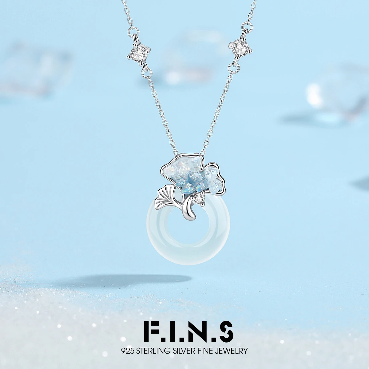 collier-fins-original-en-argent-sterling-925-avec-calcedoine-blanche-et-pendentif-feuille-de-ginkgo-effet-glace-concassee-pour-femmes-bijou-de-qualite