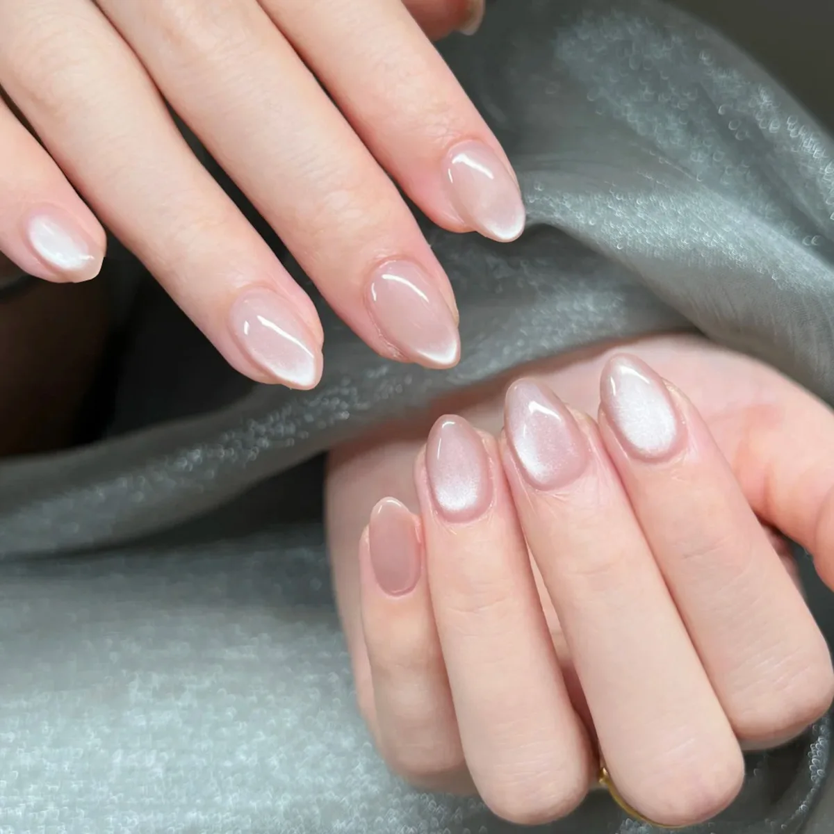 24 Stück Aurora Nude Pink Press on Nails Mandel Acryl Einfache künstliche Nägel mit Farbverlaufsdesign Nagel Chrom Einfarbig Falsche Nägel