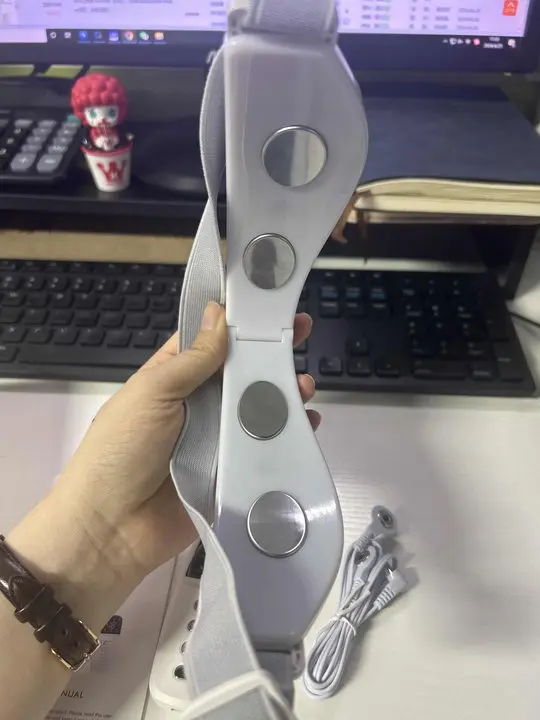 EMS フェイスリフティングマッサージャー顔の筋肉エクササイザー抗しわフェイシャルマッサージャー二重あごを除去 LED 光子療法