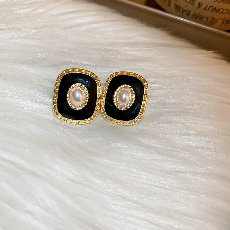 Black Enamel Oval Stud Earrings for Women Bohemian Trendy New Fashion Geometry Statement Small Earrings brincos 2024 new in